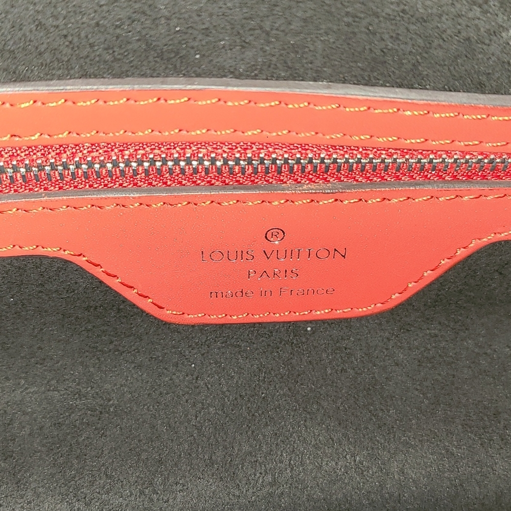 Authentic Louis Vuitton Supreme red duffle bag - Picture 3 of 5